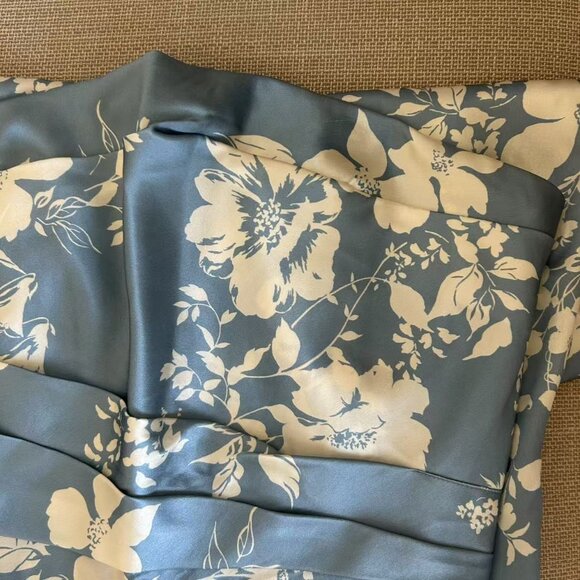 NWT Reformation Barrow Silk Maxi Dress Sz6 Aliso Blue White Floral Cocktail - Picture 6 of 10